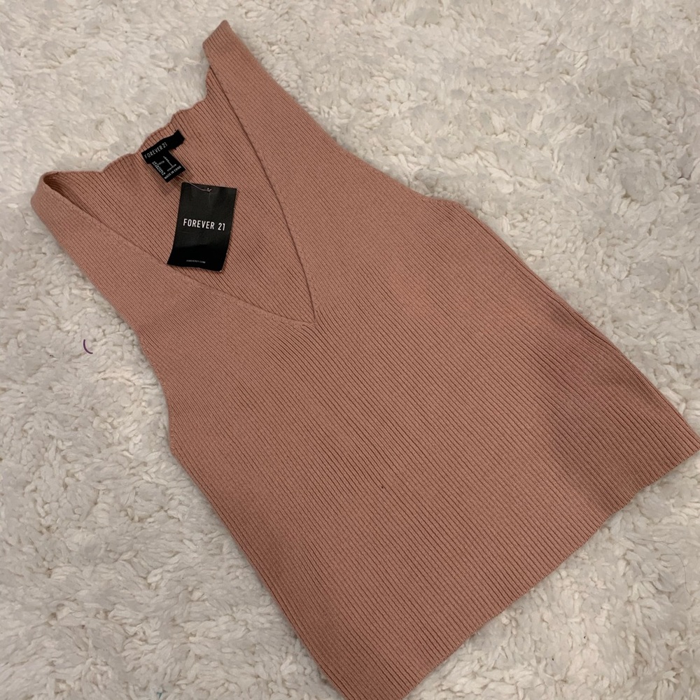 Forever 21 V-Neck Sweater Tank 💕